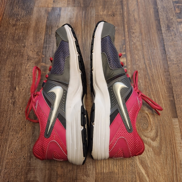 Nike Running Shoes - Picture 5 of 7